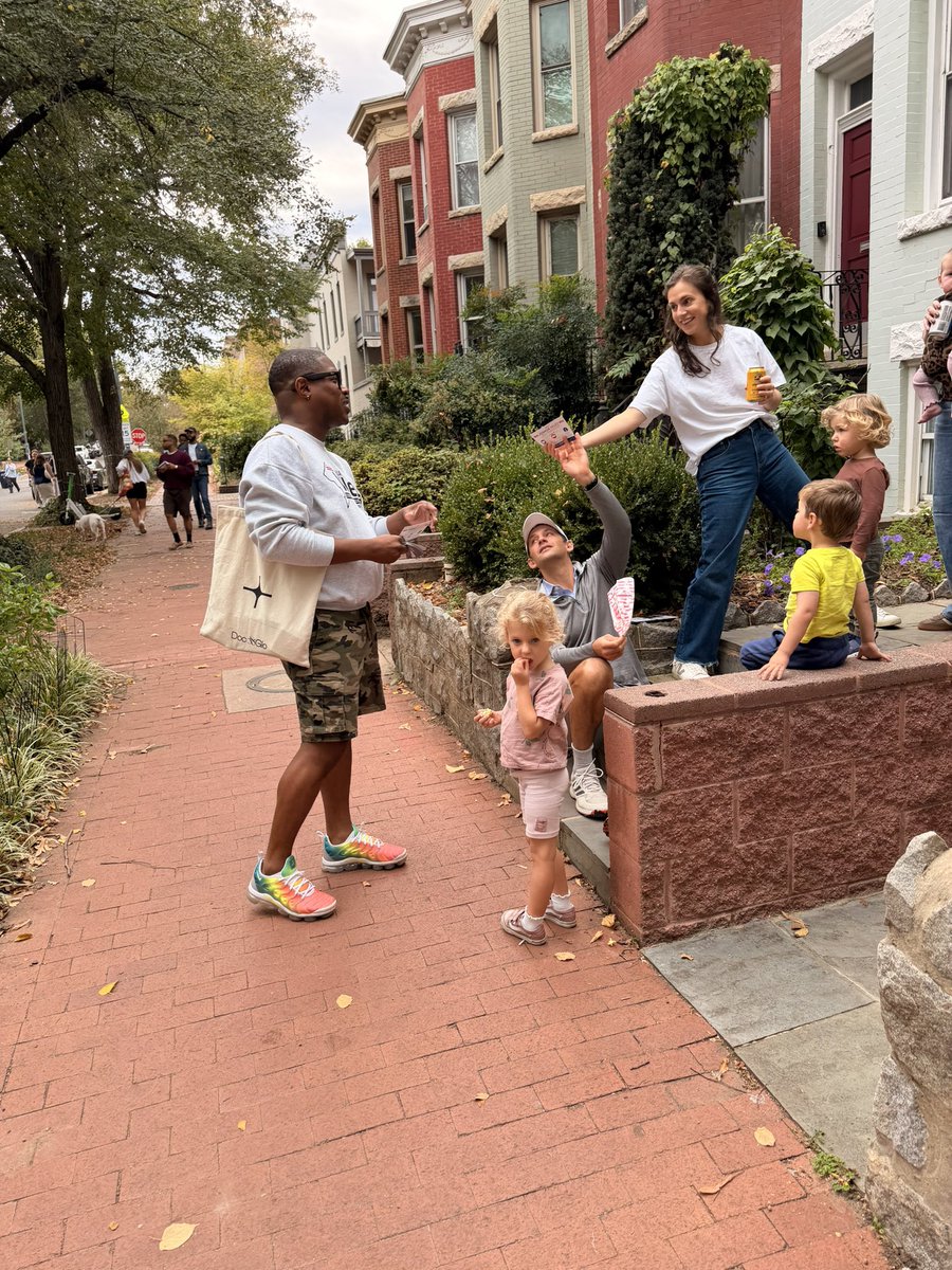 Ward6Wiley's tweet photo. Good music, great conversations, and even better community! 🎶🏡

Spent the day at Capitol Hill PorchFest connecting with Ward 6 neighbors, meeting families, and talking about the future of education in DC.

#Ward6Wiley #CapitolHillPorchFest #Ward6DC #JoshuaWiley #CommunityFirst https://t.co/idIomryrs8