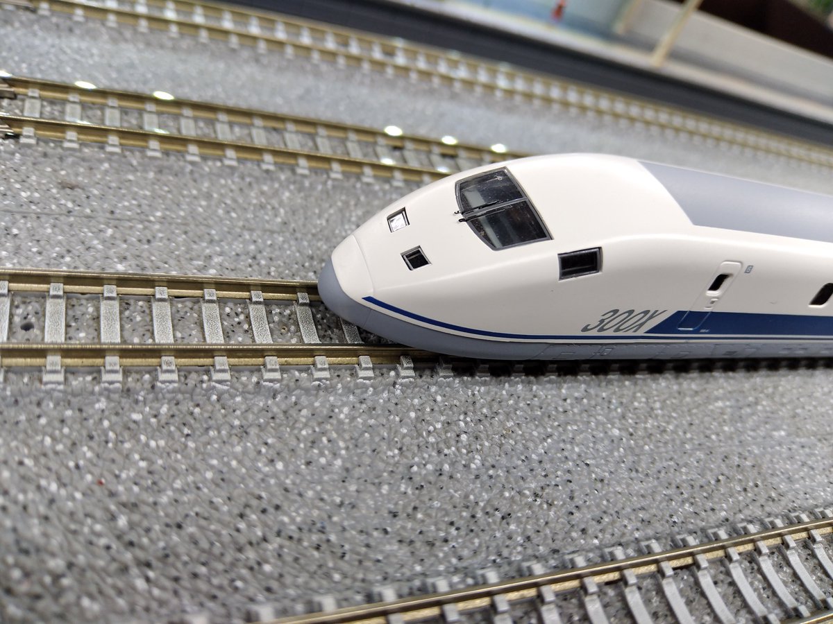poponakiba's tweet photo. ポポンデッタ製の「955形新幹線試験電車(300X)」のサンプルを #ポポンデッタ秋葉原店 3階フロアにて展示しております❗️
秋葉原店へお越しの際は是非ご覧ください。 
#ポポンデッタ
#ポポンデッタ秋葉原店 
#Nゲージ #鉄道模型 https://t.co/bS613JF0yI
