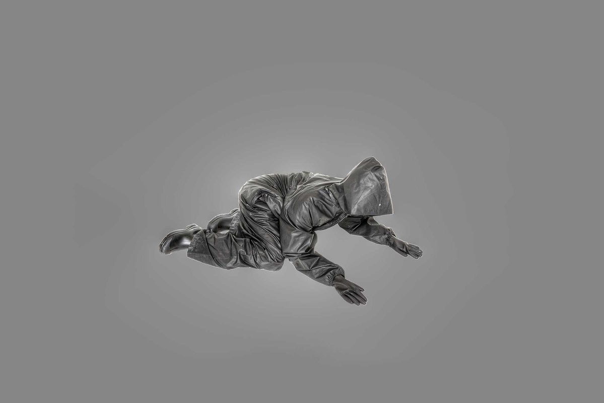 yzylibrary's tweet photo. The shoot was posted on yeezy’s at the time, new Instagram on 08/24/2022 and used on https://t.co/0Pq1nVl4lw.

All pictures are photographed and concepted by Kristina Nagel with creative direction by Betsy Johnson https://t.co/SFdhFH7YKL