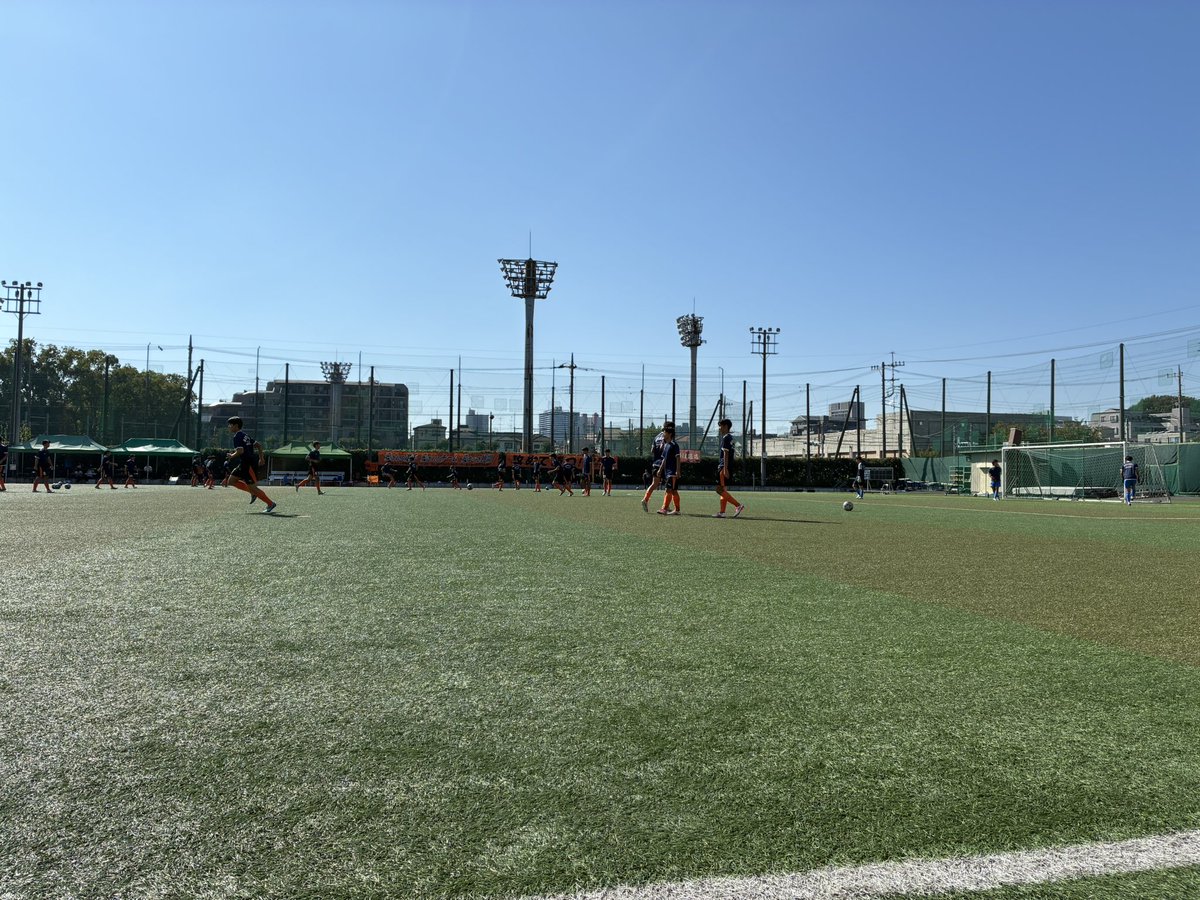 kingamaral1999's tweet photo. 本日は、市立浦和高校グラ���ドに来ています☀️
高校サッカー選手権•埼玉県予選決勝トーナメント1回戦、市立浦和(S2リーグ)🆚西武文理(S3リーグ)の試合を観戦します。
1回戦屈指の好カード、西武文理もリーグ戦は4位と好調で、市高にとっても侮れない相手です。
#高校サッカー #市立浦和 #西武文理 https://t.co/GmiBZsTukF
