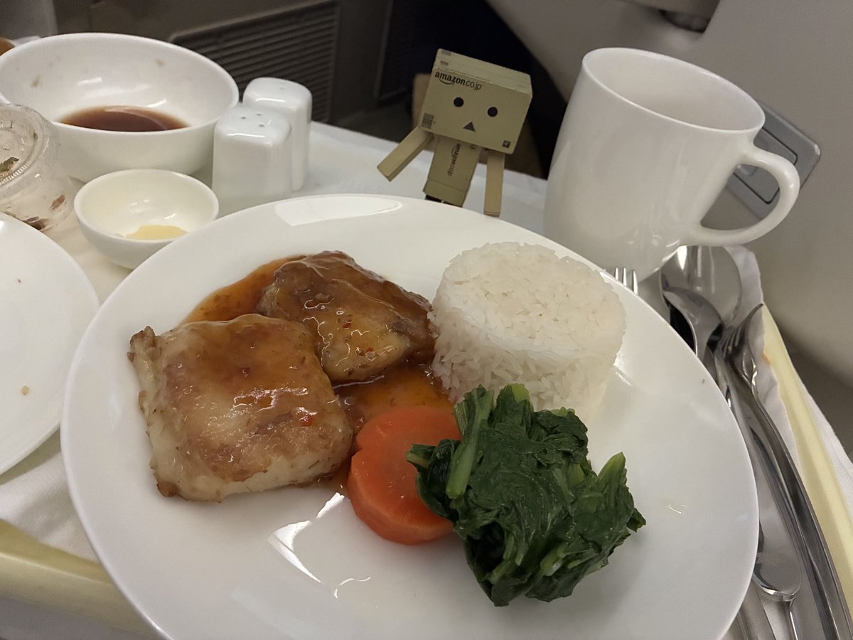 hmdkecchi's tweet photo. ビジネスクラス機内食😋

#ダンボー旅 https://t.co/J9Q4kfsLrV
