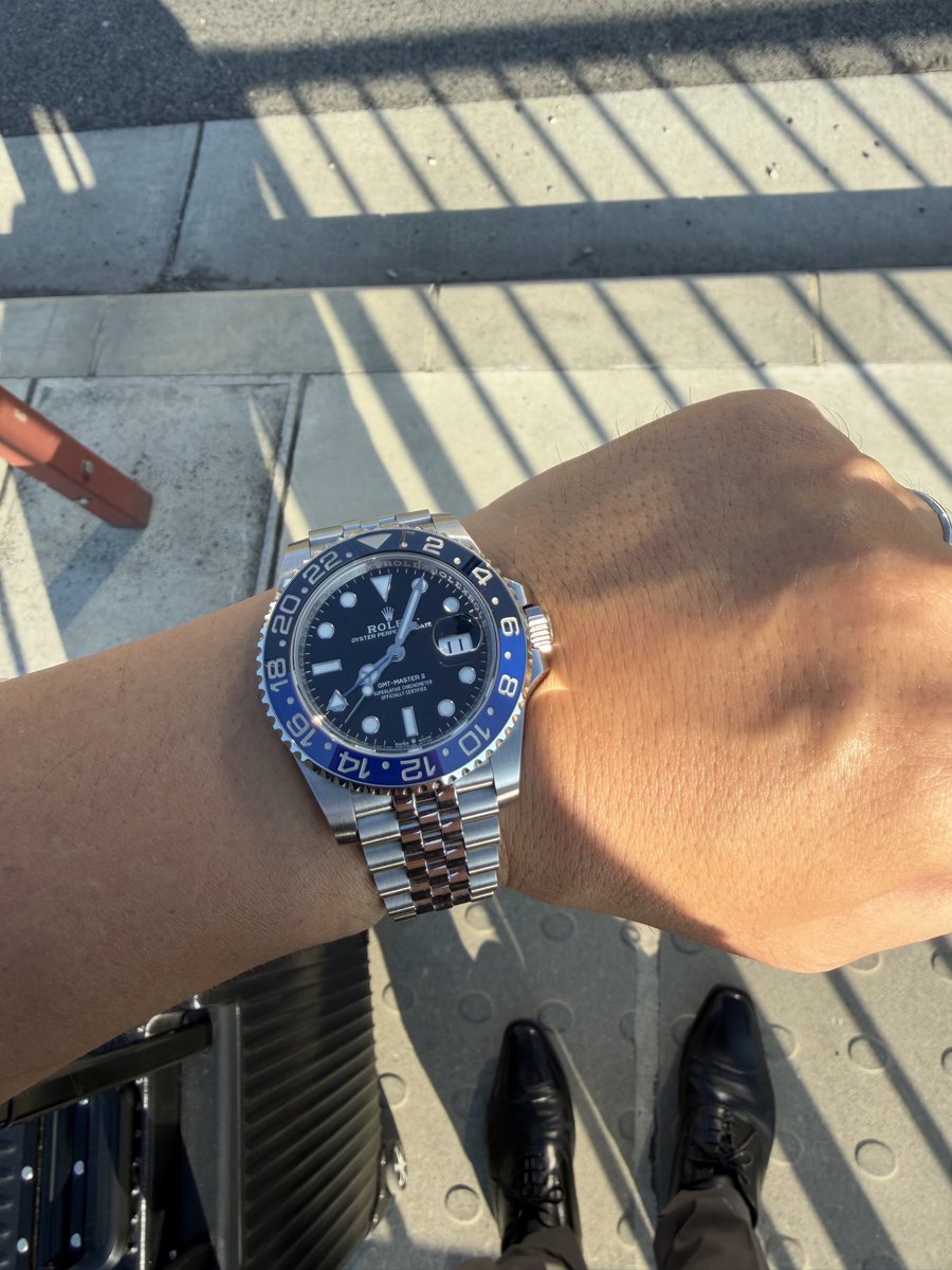 Salieri123456's tweet photo. 出張はGMTマスター2と共に⌚️
そしてボンバーマンの日💣

#gmtマスター2
#ボンバーマンの日 https://t.co/MqF39Hta6m