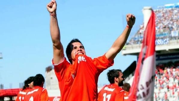 OrgulloRojoWeb's tweet photo. UN DÍA COMO OR 🔴⚪️🔴

En el 2010, clásica victoria 👶🤏

Fue con el debut del Turco, 1 a 0 
⚽️ Javier Báez, en su cuarto partido en #Independiente https://t.co/Hi1ol9Fntt