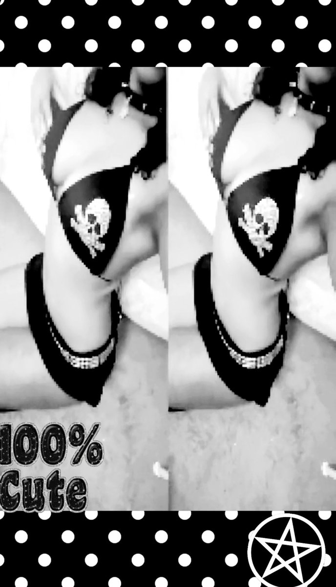 chokeredpup's tweet photo. #skull #alt #cutecore #alternative #fyp #sfw #choker #egirl https://t.co/oe4zfAhizV
