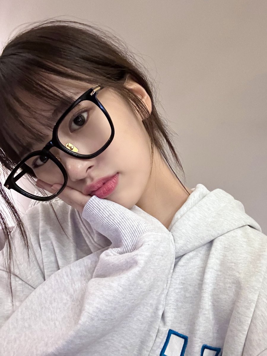 ixkxulyn's tweet photo. 안(경)유진 https://t.co/rCAAnFXh8b