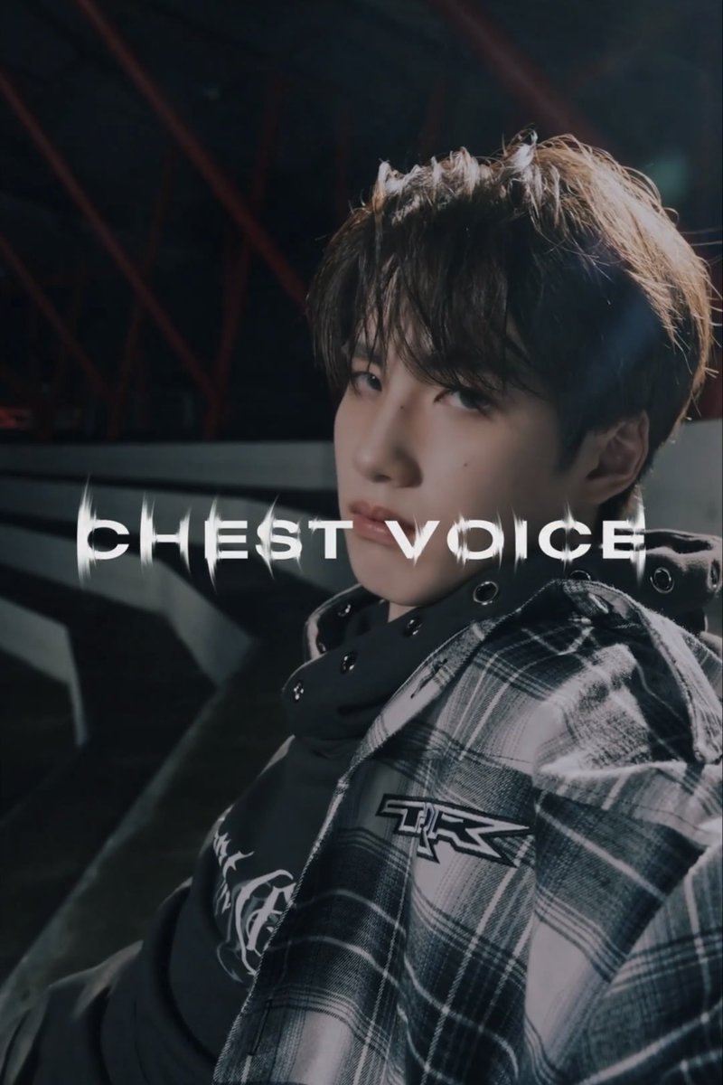 IDEAZONETIMER's tweet photo. นั่งเฉย ๆ ไงให้เท่ขนาดเน้wa

#PHUTATCHAI 
#BUS_CHESTVOICE https://t.co/UgMFKBymSD