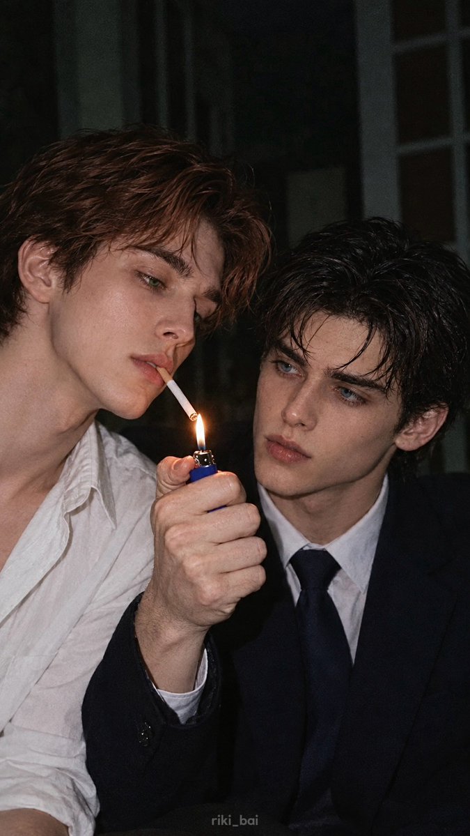 riki_bai's tweet photo. Smoke kiss🥰#mantoman https://t.co/mdAEhQu7xy