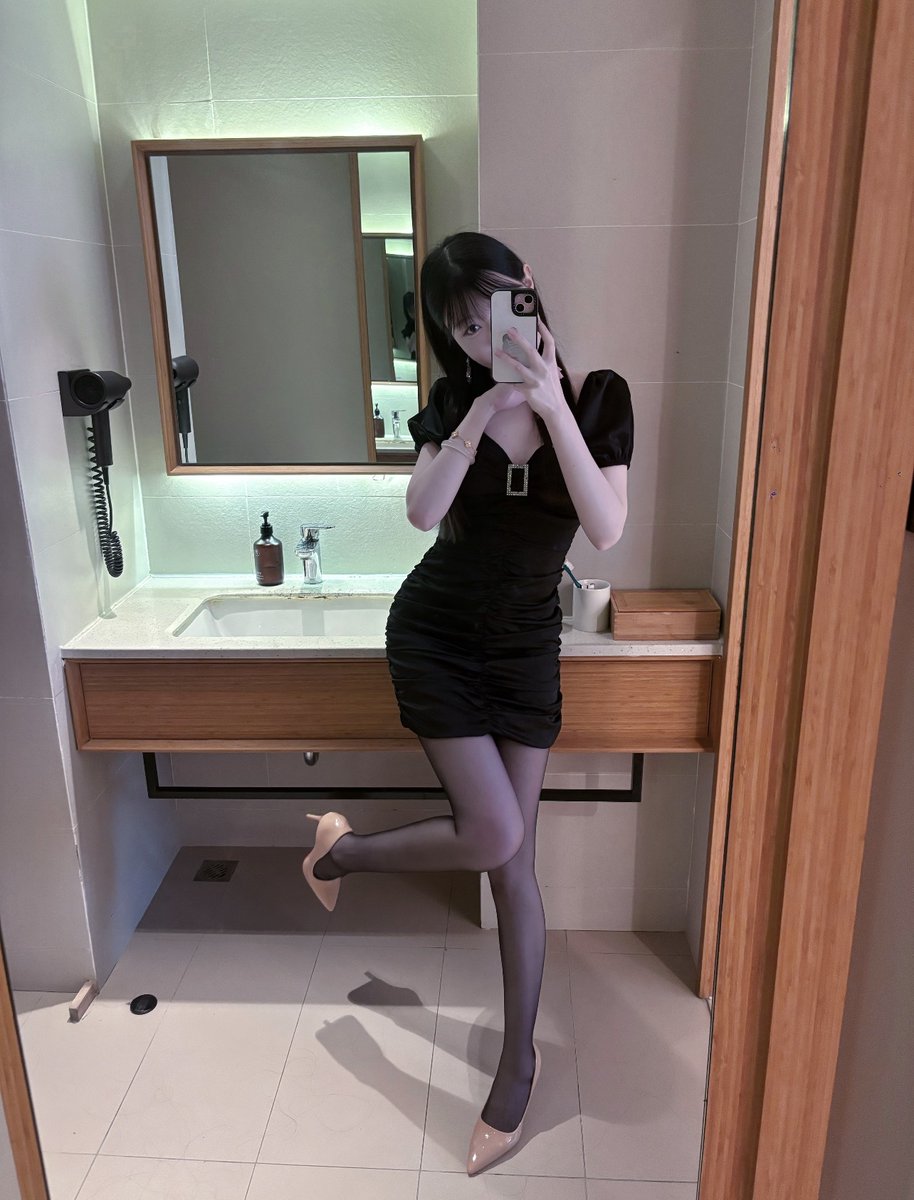 s22maher's tweet photo. 98女生/坐标成都青羊区/166/54kg            
在线求一个线下法友搭子，不卡颜，必须能接受艾滋检测，求真实有素质的来，不是诚心的和口嗨聊骚的不要私信骚扰我了！！！#四川 #成都 https://t.co/pdEqJQs8q4