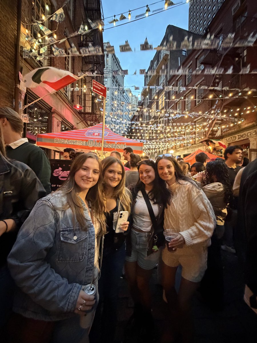 GabbyK1025's tweet photo. stone street Oktoberfest https://t.co/8IlmVQq8Rt