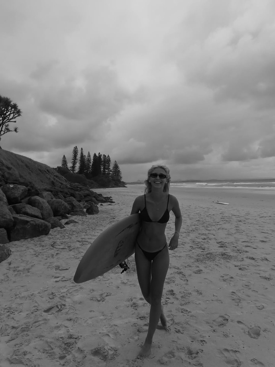 JustaLiasfo's tweet photo. living the good life in byron 🦀 https://t.co/nRjqj1T9cg