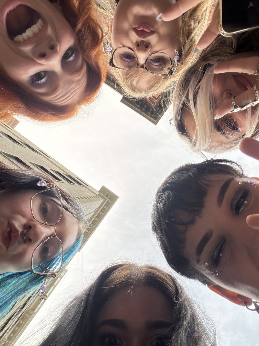 amazingrachh_'s tweet photo. you could say the most fun i’ve ever had..and dan and phil were there too i guess https://t.co/apbgNjC0ZB