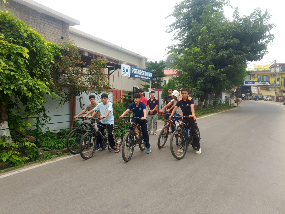 BilaspurSt53791's tweet photo. "SUNDAY ON CYCLE"
Fit india Movement 
STC Bilaspur&amp;WSC Barmana 
Sundays on cycle 🚲  event today on 11/10/2026 under the fit india Movement 
Participants = 30
#sundayoncycle #fitindiamovement #bilaspur #sports #cycle
"हर रविवार साइकिल चलाएँ, स्वस्थ भारत का सपना सजाएँ!" 🚴‍♀️🇮🇳 https://t.co/3CZ78l86Mo