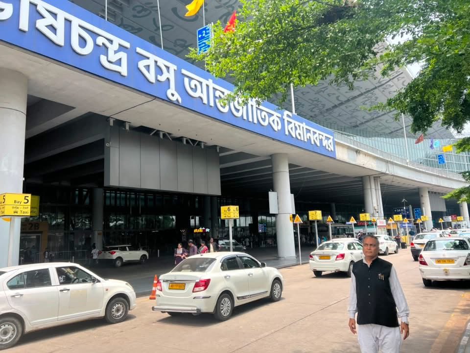 dr_a_p_singhLaw's tweet photo. नेताजी सुभाष चंद्र बोस इंटरनेशनल एयरपोर्ट, कोलकाता #APSingh #drapsinghlawyer https://t.co/Mp3PYe7HAI