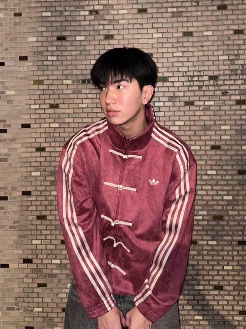 onyourmylee's tweet photo. แต่คีนหล่อจริง ๆ นะ ครั้งแรกเห็นคีนในรายการอัลฟ่าก็รู้สึกว่าคนนี้หล่อแล้วอะ หน้าตาดีเลย พอดูเพอร์ฟอร์มยิ่งโดนตก เป็นอีกคนที่สัมผัสได้ถึงความเป็นไอดอลตั้งแต่ในรายการอะ จนถึงทุกวันนี้ ยิ่งโตยิ่งหล่อ ใครไปเจอคีนครั้งแรกพูดเป็นเสียงเดียวกันหมดว่าคีนหล่อมาก คีนจะรู้ตัวมั้ยไม่รู้ว่าตัวเองหล่อจริง ๆ แต่ถ้าไม่รู้ไม่เป็นไร เดี๋ยวจะคอยชมคีนทุกวันเอง ว่าคีนหล่อจริง หล่อมากคับ ตี๋ของพี่  🫰🏻

#keenkeno