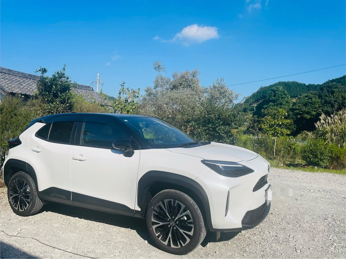 miao6miao6's tweet photo. 天気良いから新車でドライブ、峠越えてきた⛰️🚙
お友達のカフェで遅ランチ（ケーキ）する☻ັ  #monologue  #幸田  #YARISCROSS https://t.co/w0qH6eV1KA