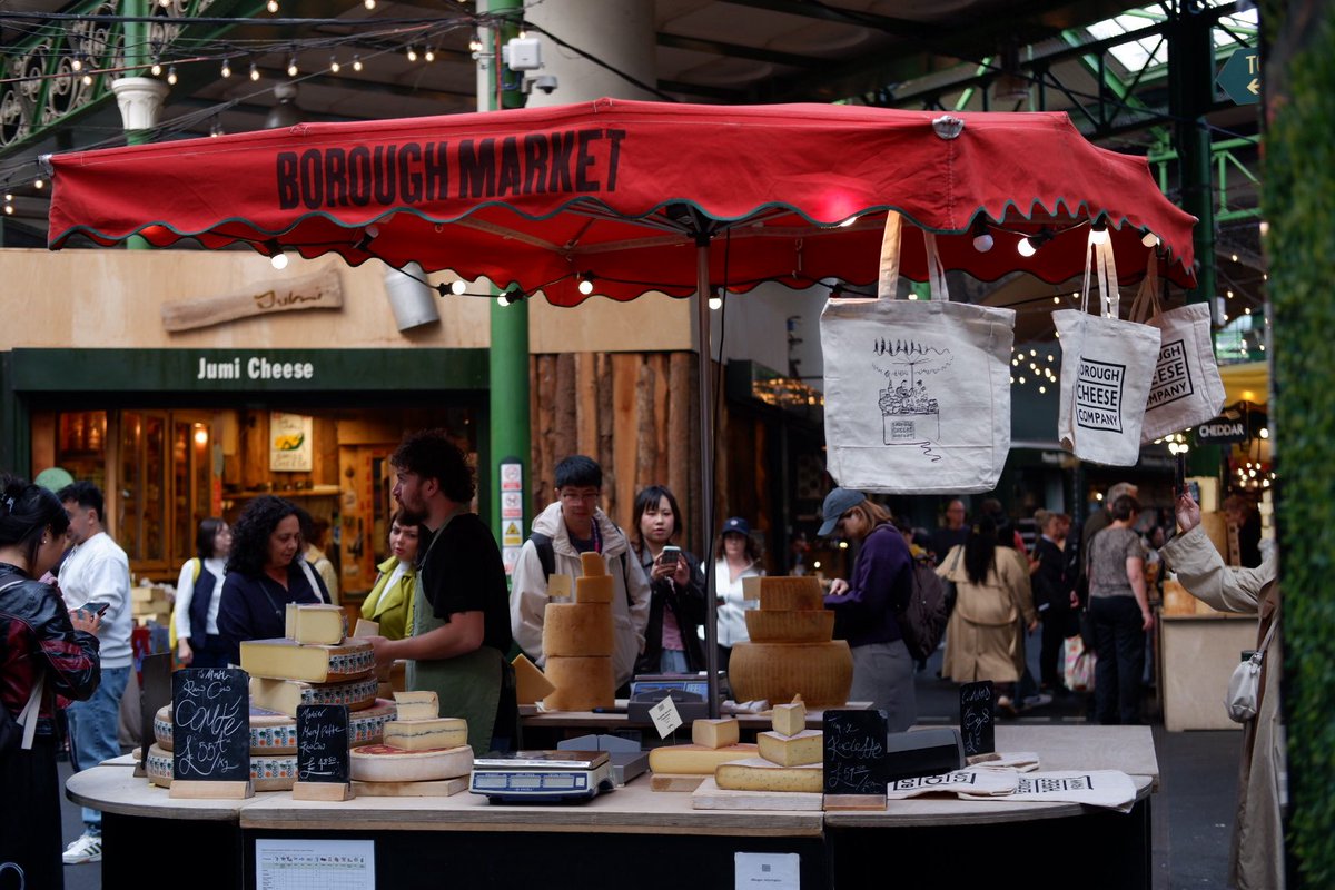 izzat_nazran_'s tweet photo. 📍Borough Market https://t.co/KiTCz4urAz