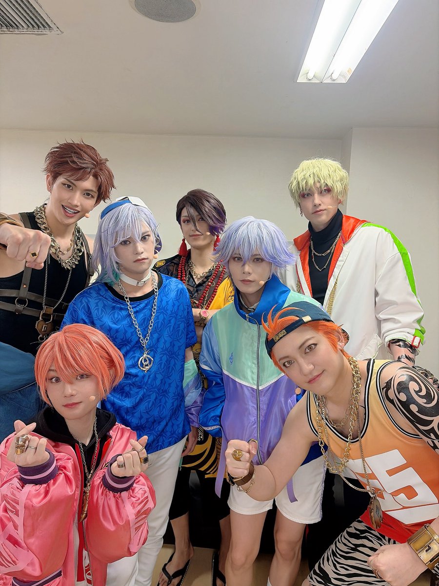 lo2q_SHO's tweet photo. パラステはずっと終わらない。

音を紡いでいくかぎりどこまでもいきたいです

千秋楽昼公演ありがとうございました。

次がラストのRAGE。

世界で一番熱い場所を品川にしましょう

#パラステ #パラステRtL https://t.co/ptWFSZ6qpU