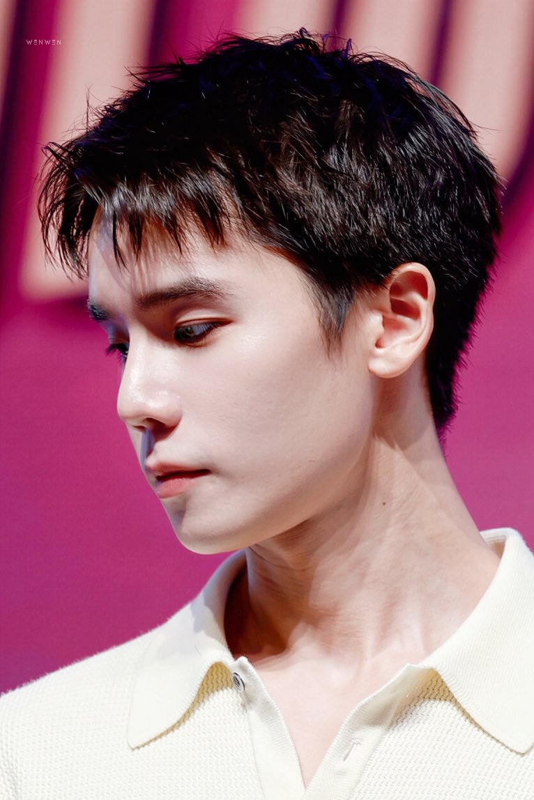 wenwen_tiny's tweet photo. 💜

#jimmyyjp https://t.co/ATRxEwR41T