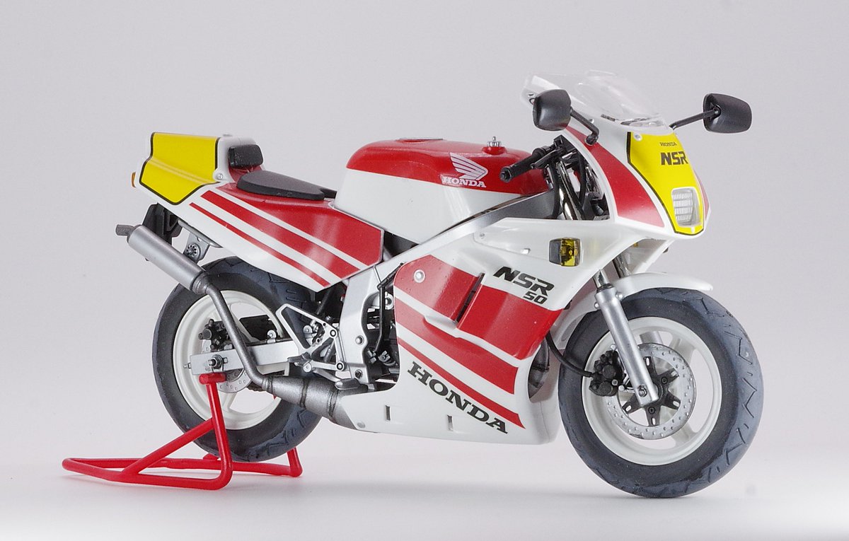 nrhzwub28et7gb1's tweet photo. #バイクプラモ盛上げ隊
＃バイク模型が好きだ
#俺さNSR50
昨日着弾したので部分塗装でいきなり作ってみました😅ガチキットには無い気軽で楽しめそうな匂いがプンプンするキットですね！😆 https://t.co/xGeoNZH3Kn