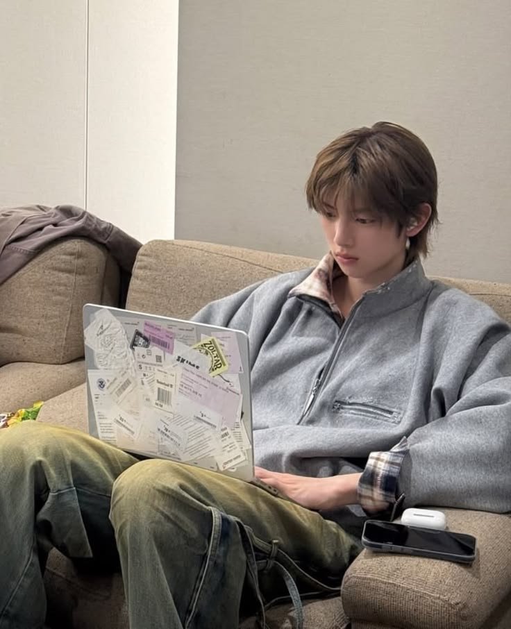 cortistype03's tweet photo. Dear @BIGHIT_MUSIC , please start treating Juhoon fairly. It's honestly frustrating to see how rarely he gets individual schedules or solo content in CORTIS's videos. Juhoon is just as much a part of CORTIS as the other members, and he works just as hard, contributing to the group's music and writing lyrics too. He deserves to have his own moments to shine, more individual opportunities, and the same level of attention and support as the other members. We're not asking for special treatment, just FAIR treatment. Please recognize Juhoon's hard work and give him the opportunities he deserves. He deserves to be seen, heard, and appreciated too.

𝐖𝐞'𝐫𝐞 𝐧𝐨𝐭 𝐚𝐬𝐤𝐢𝐧𝐠 𝐟𝐨𝐫 𝐬𝐩𝐞𝐜𝐢𝐚𝐥 𝐭𝐫𝐞𝐚𝐭𝐦𝐞𝐧𝐭, 𝐣𝐮𝐬𝐭 𝐅𝐀𝐈𝐑 𝐭𝐫𝐞𝐚𝐭𝐦𝐞𝐧𝐭 @cortis_bighit

#FairTreatmentForJuhoon #KimJuhoonDeservesBetter #CORTISIs5 #JUHOON #주훈