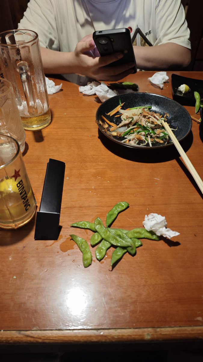 DuroMusaji's tweet photo. Block M-The weekend is all about relaxing. https://t.co/jf3RzV2Ugw