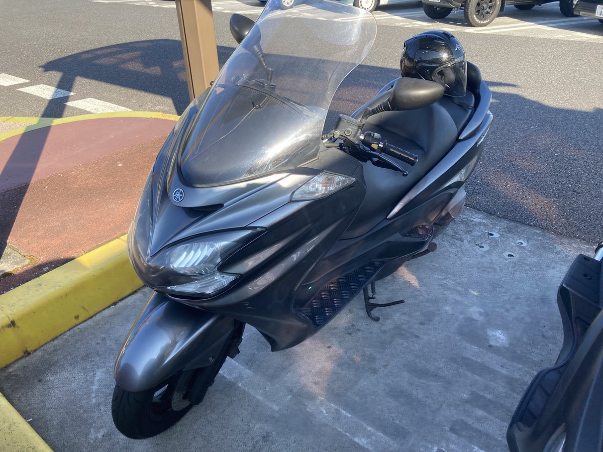 n1shuttle7945's tweet photo. 三連休の中日ですが、お天気いいので友達とバイクでお出かけ

6月に訪問した亀嵩駅の蕎麦屋に再度訪問してきた
前回と違って三連休だから、客も多かったわ😂

前回は割子そば、今回は暖かいそばで
そば湯たっぷりに出汁を入れて美味しくいただきました😋
おはぎも美味かった♫ https://t.co/rLIQ5hbIsD
