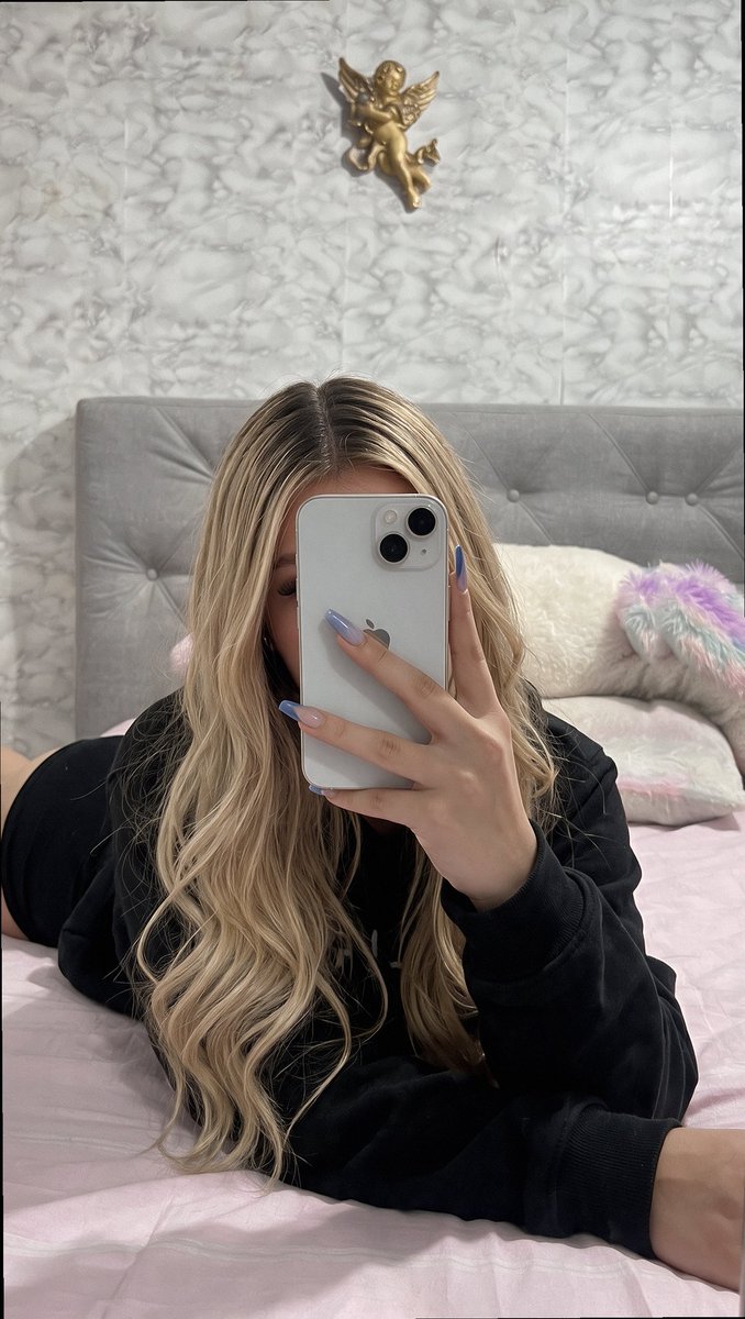 gumdropkiwi's tweet photo. i look spoiled today oops https://t.co/ArkReUGPLK