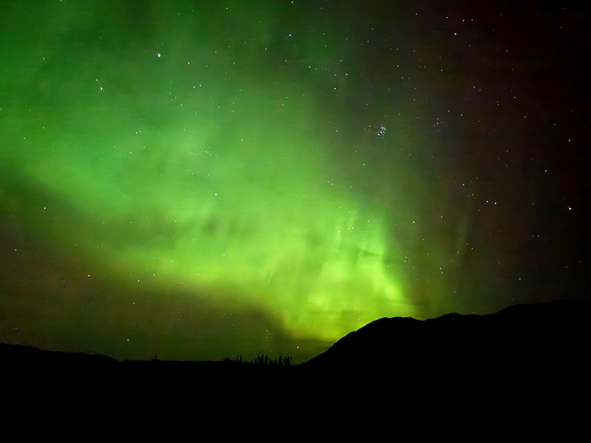 EvolvingKymera's tweet photo. I love this time of year. The beautiful northern lights are finally back. https://t.co/43kgPLxbW9