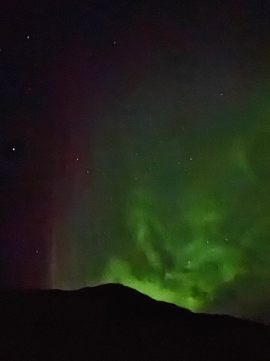EvolvingKymera's tweet photo. I love this time of year. The beautiful northern lights are finally back. https://t.co/43kgPLxbW9