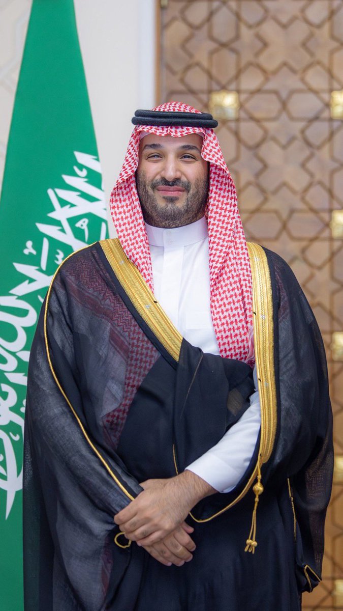 allahimAB's tweet photo. متكاتفون، متعاضدون، واثقون بالله ثم بقيادتنا، ثابتون على العهد، صامدون خلف هذا الزعيم العظيم، صفًّا واحدًا لا تفرّقه المحن ولا تزعزعه الشدائد.
نحن سِلْمٌ لمن سالم وطننا، وحربٌ على من حاربه.
#العقاب_قادم_ياحوثي https://t.co/1Wa3oAv2Bs
