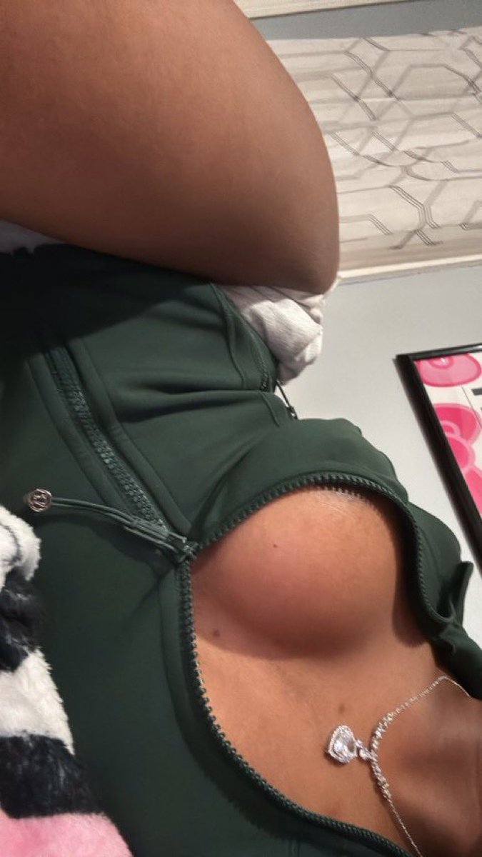 telegramdemon_'s tweet photo. Like this angle? #ebony #ebonyslut https://t.co/voTWoyzehs