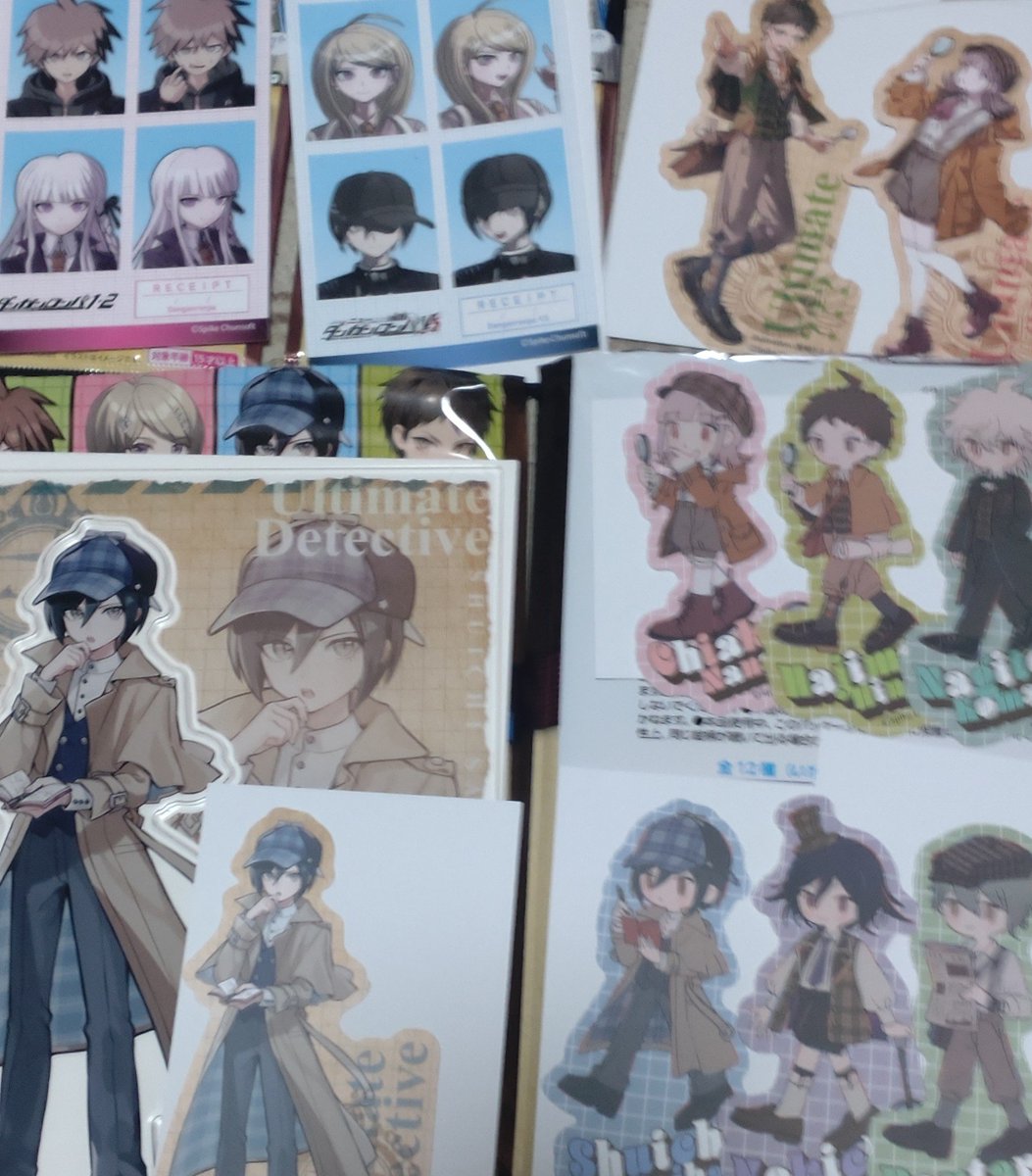 KExsp5478's tweet photo. ロンパ探偵柄のやつ開封した！
証明写真は苗霧、最赤は出て良かった…
ヒナナミはステッカーの方で出てくれた
何故か最原運が強く、買った商品の全最原が出た😇
明日また見に行って、あったら追加で少し買うかもしれん… https://t.co/nbwJWG9eIa