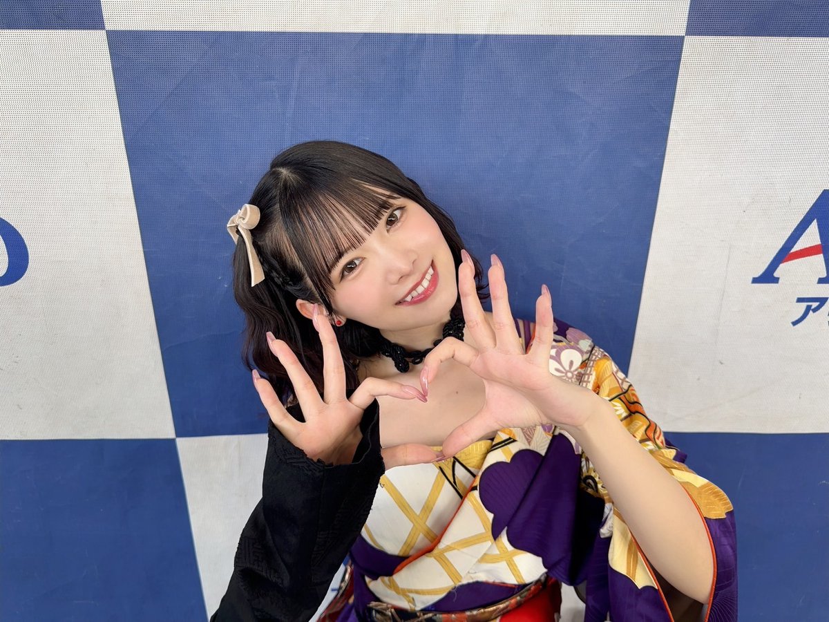TOWER_Soga's tweet photo. 【#山﨑夢羽】

昨日は5th Single『お作法さん』
発売記念リリースイベントでした🍡💜

山﨑さんからお写真もいただきました🫶

心地良い天気の中での素敵なパフォーマンス
とっても最高でした…❣️❣️❣️

またアリオ蘇我でお待ちしております🙌 https://t.co/D1TOwRaclr