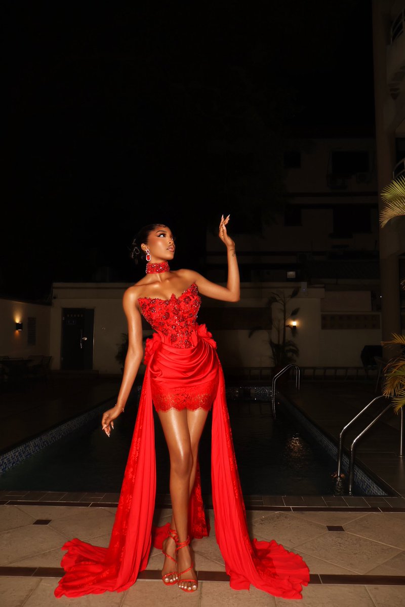 blue_thopia's tweet photo. The BOMBSHELL🔥 https://t.co/vXwuoU4IOy