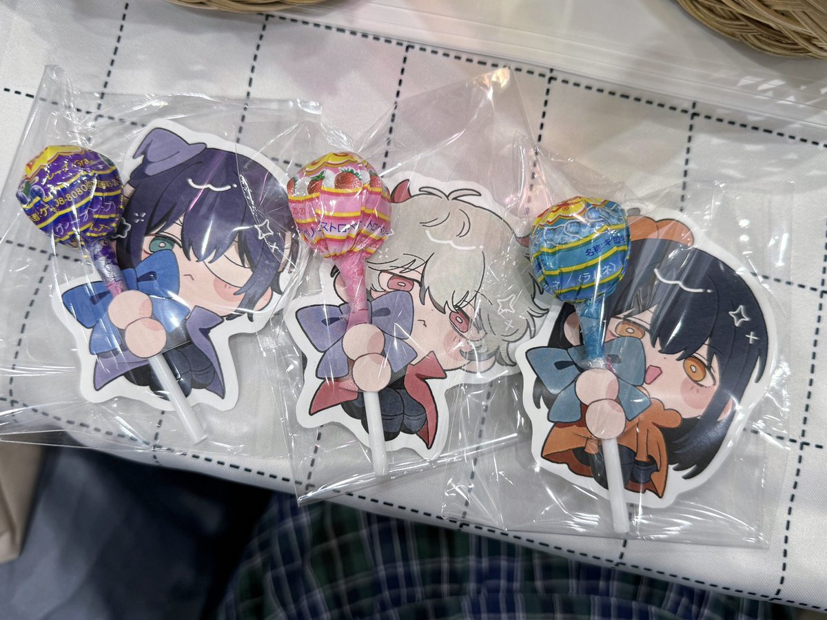 tsuyukusa_ro's tweet photo. お菓子もらった時用＆サークルの方への差し入れ作ったんだけど可愛いので見て https://t.co/a1uha29AFg