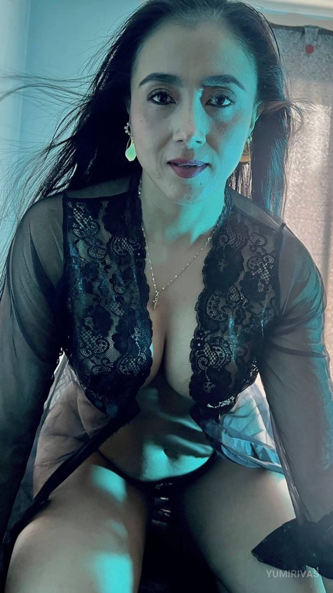 QTwomanXO's tweet photo. Looking straight into your eyes… while almost nothing is left to the imagination 😏
Lace, curves, and a very naughty mood.
Want more? Join me on my page https://t.co/EL9NJqHGLB

#NSFW #Lace #Webcam #Cleavage #AdultModel https://t.co/XLZtRu9Vj3
