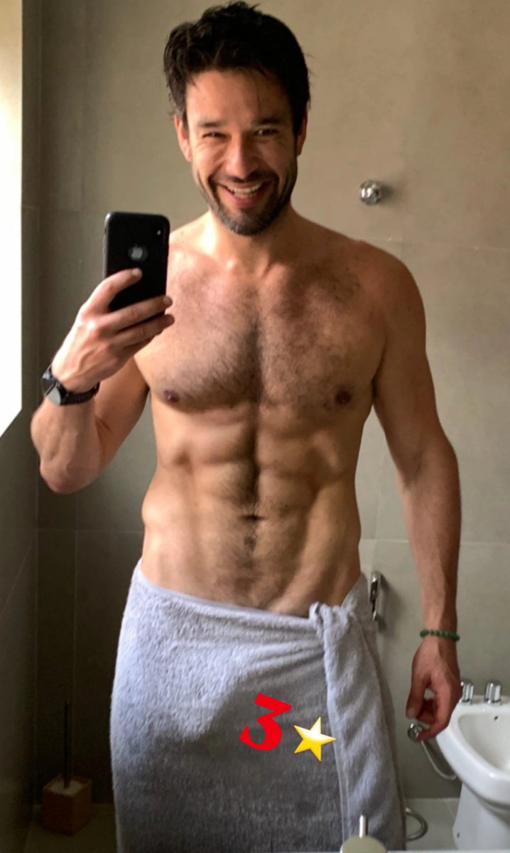 tyberfuck's tweet photo. homem perfeito https://t.co/XGSSjOhdmO
