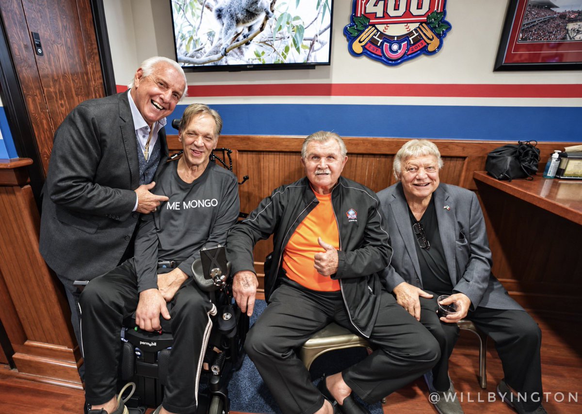 willbyington's tweet photo. Being a kid of the 80’s, there were not many stars bigger than the Blackhawks Bobby Hull, WWE’s Ric Flair, and NFL Hall of Famers/1985 Super Bowl winning Bears… Steve McMichael and #MikeDitka. Here’s my photo from a charity event for Mongo years back! #RIPDitka https://t.co/2yj2ZfvwHU
