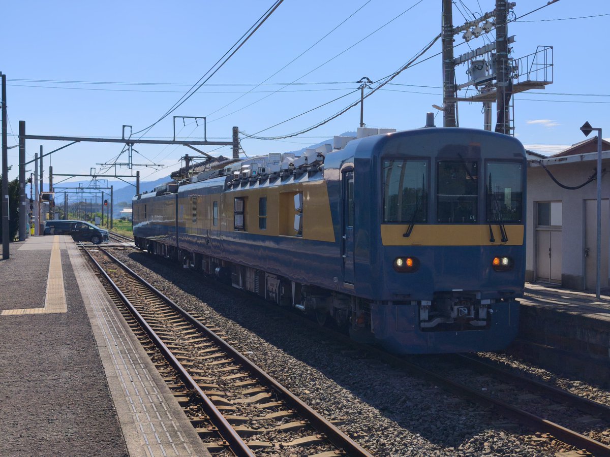 jrsnikoku5000's tweet photo. DEC741金蔵寺発車 https://t.co/9E3gl9J9O2
