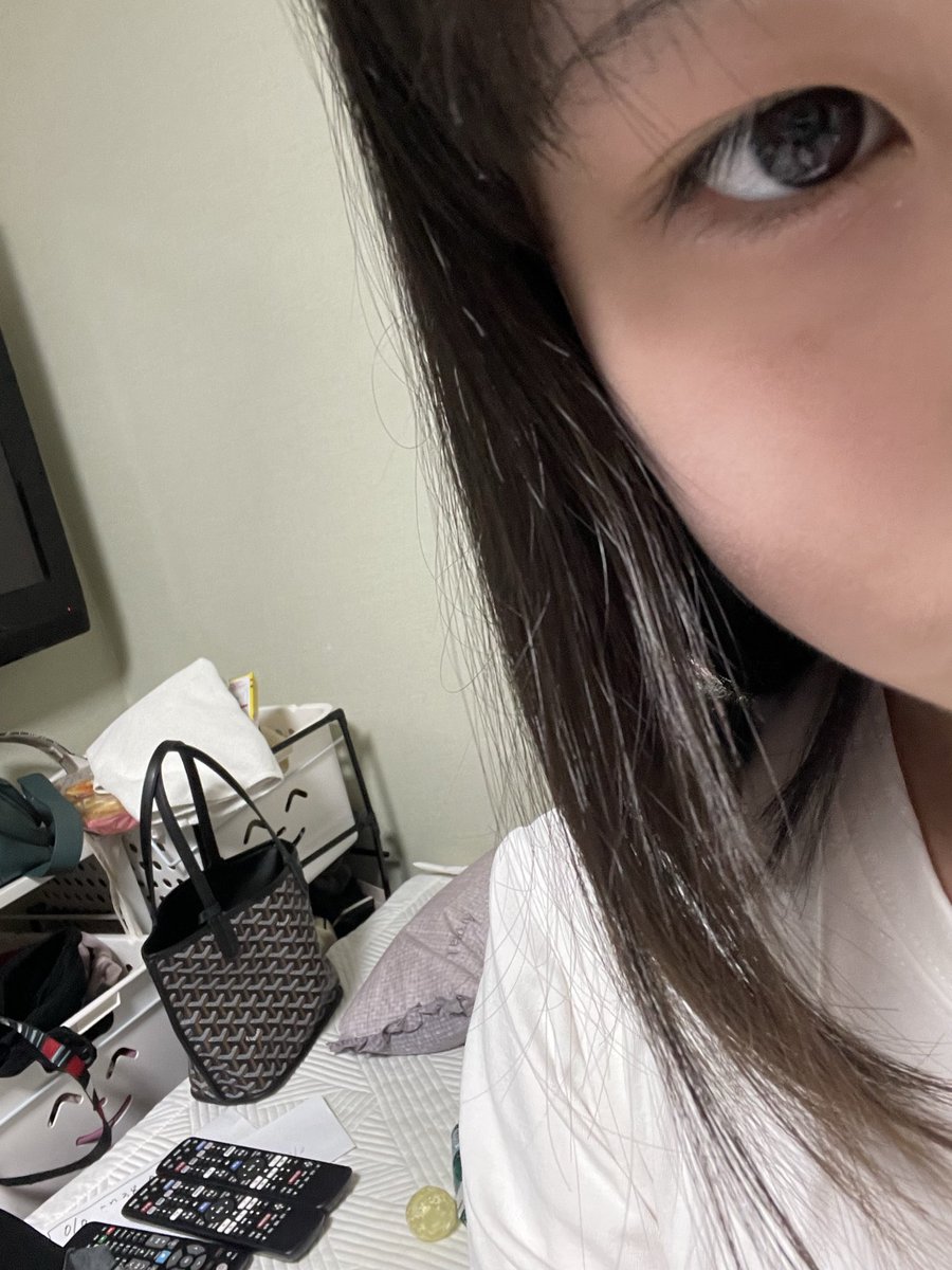 Har_u047's tweet photo. 소심한 눈공..
눈썹 정리하다가 망함 https://t.co/GpOl77H1YZ