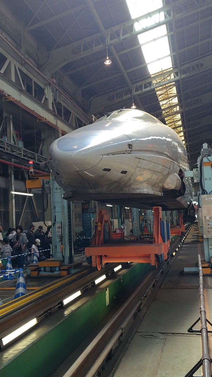 k_01fb's tweet photo. このジャッキアップに使われてる500系、この前カンセンジャーショーで乗った時のV4編成のヤツだわ… https://t.co/ksUjnETHuG