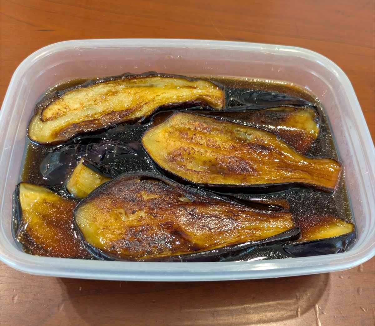 nekoze2024's tweet photo. 長女のリクエストで茄子の揚げ浸しを作りました。
自分が子どもの頃は食感が苦手だった茄子。
大人になって（ビールを飲むようになってから？笑）好きになりました。 https://t.co/llzcKD4Yyz