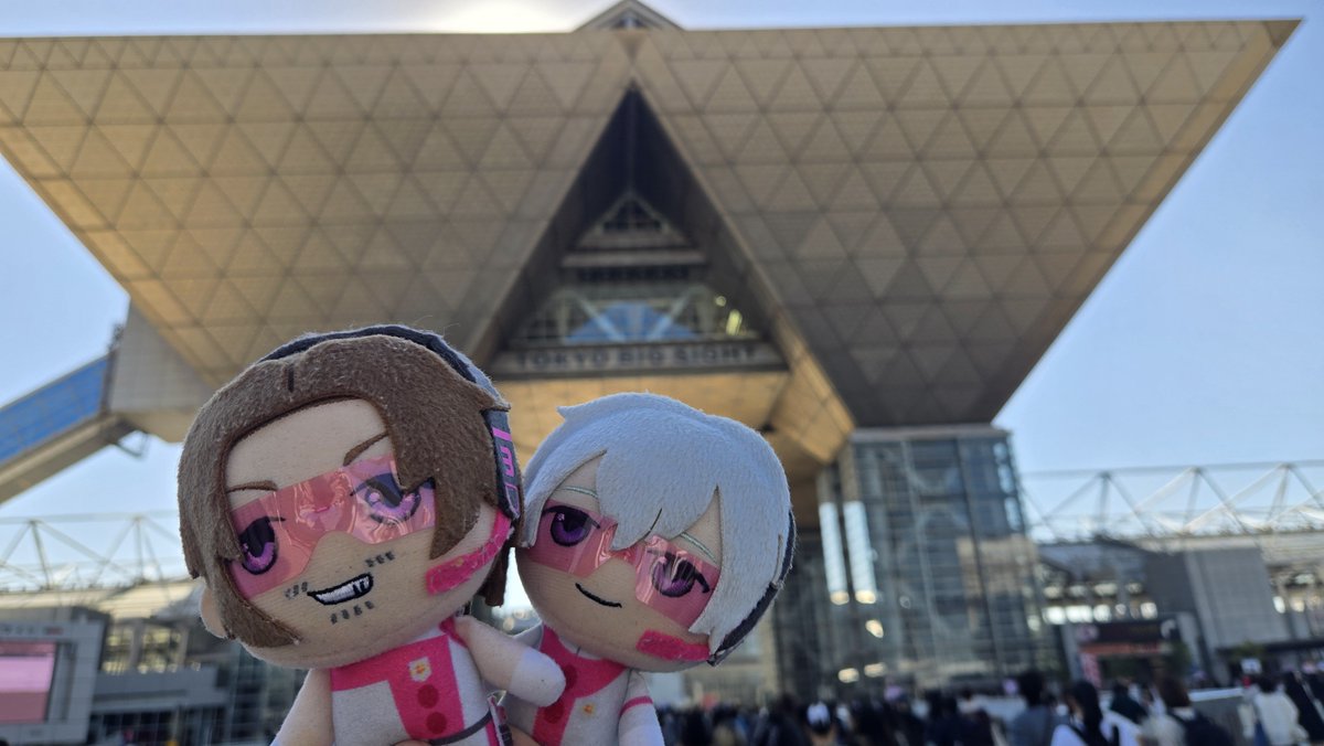 39pn_'s tweet photo. ピンク服にICE MEMORY!のネックレスをしています
ぱちおって伝説になっているんですか？ https://t.co/IfCmb1BCLc