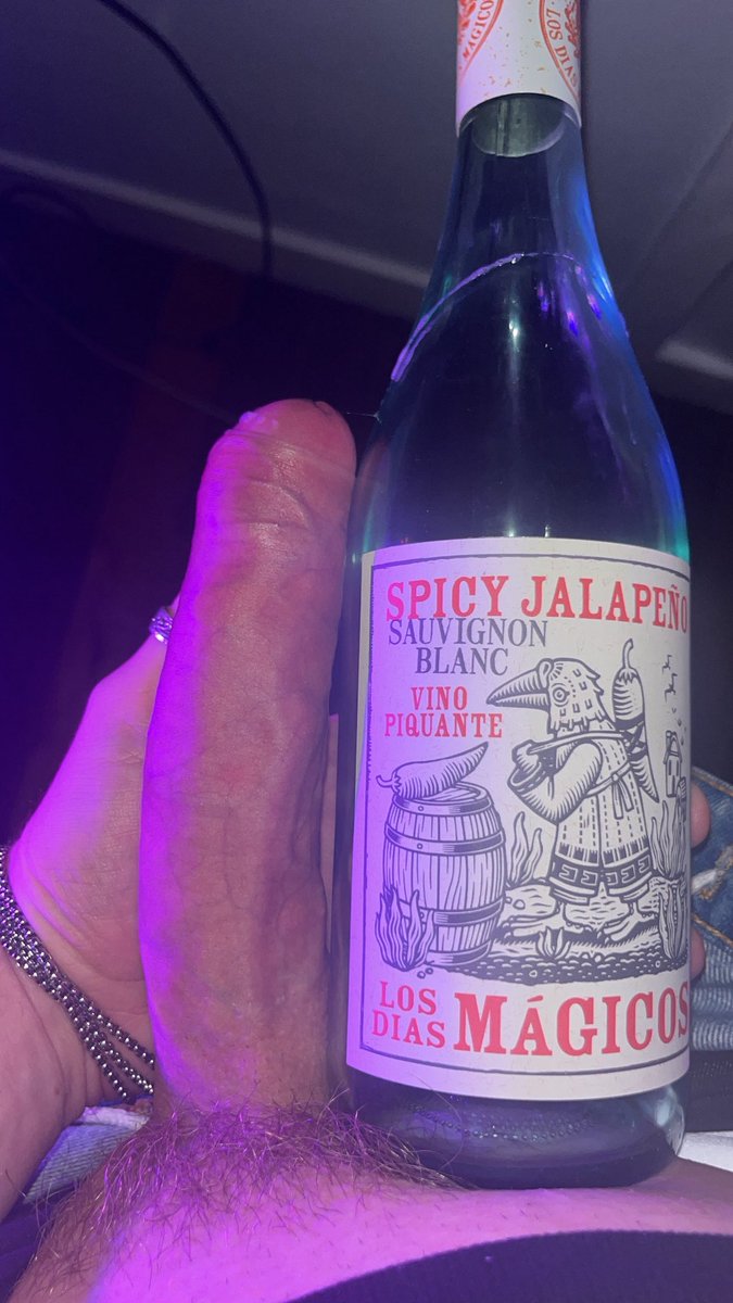 DanteDoms's tweet photo. I get so horny when i’m wine drunk
#nsfwtwt #bwc #drunk https://t.co/5Xmct77Atu