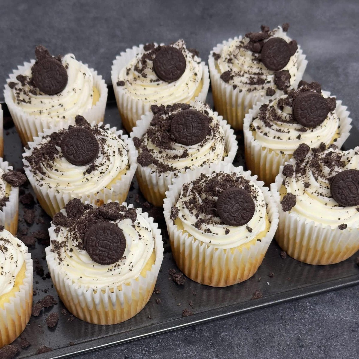 MarathonBerries's tweet photo. OREO AND CREAM 🧁 https://t.co/TpLlZUb9AA