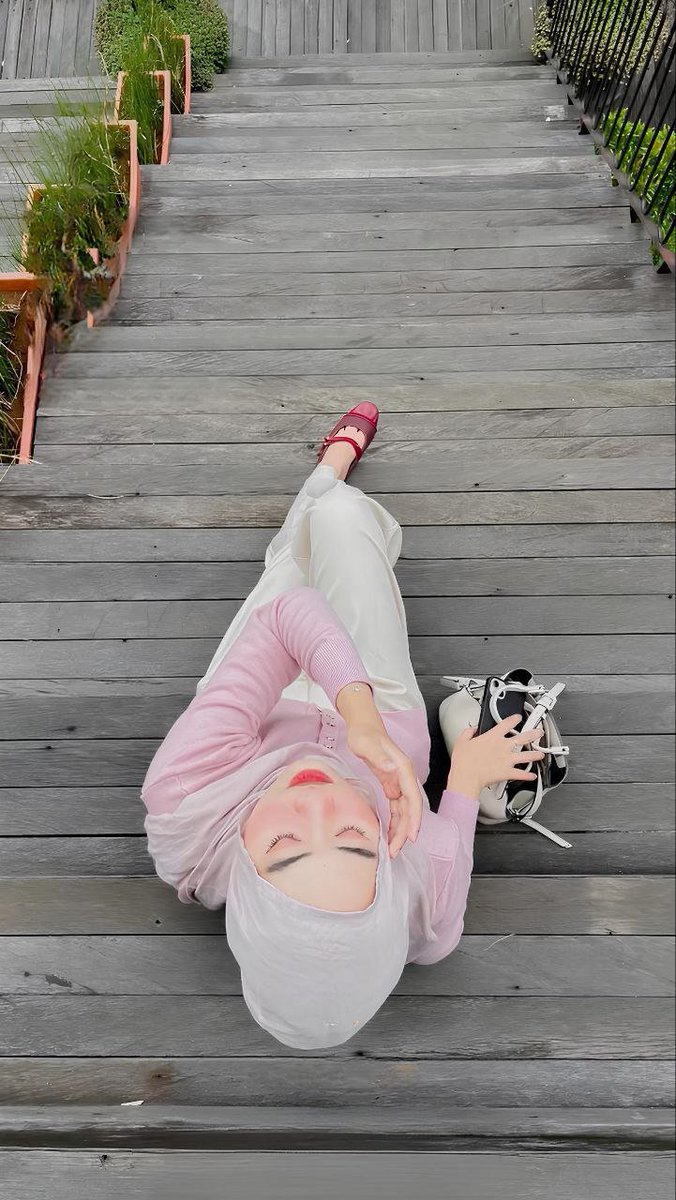 sweettyyybear_'s tweet photo. Happy Weekend https://t.co/cRHH92iKKH