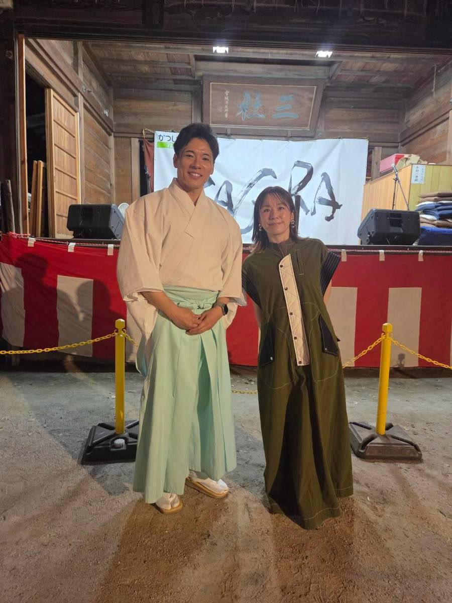 aiogasawara's tweet photo. おぱ٩( ᐛ )و⛩️

先日の動画や写真を頂きました！

パーソナリティの皆さんと交流も出来たし✨
@MasahiroSagi 
デニーロコト鷺雅裕さん
@milkvetchika 
ちかりんコト槌谷知佳さん

ありがとうございました✨
（ちなみに私はあいたん）
今度ぜひとも #愛のある乾杯🍻
をしたいです！！

#亀有香取神社 750周年記念奉納ライブが楽しかったことをここに記す‼️

#愛ぼーるコール
#愛のあるコール
をみんなで出来たのも嬉しい٩( ᐛ )و

（ネーミングに迷ってる、、、どっちでもいい笑）