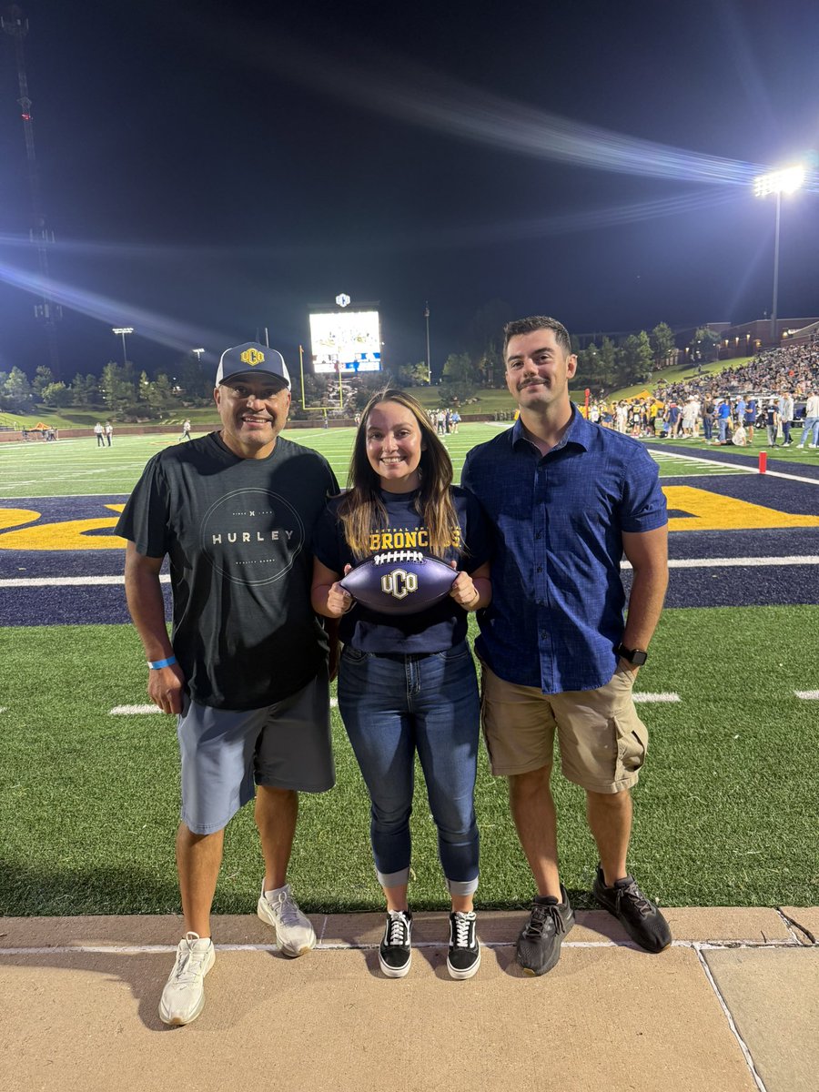 EdmondPD's tweet photo. Thank you to the University of Central Oklahoma for hosting First Responder Appreciation at today’s UCO Broncho football game. We are so proud of Officer and UCO graduate Kelsey Garcia for being recognized as Edmond PD’s First Responder of the Game.  

Roll Chos! https://t.co/HNET9KGDBz