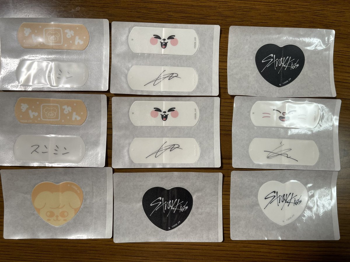 bn_t1m2's tweet photo. Stray Kids スキズ SKZOO チャームエイド
交換

譲　画像のもの

求　ポガリ(サイン)>(名前)>ハンクオッカ
　　(サイン)>(名前)

郵送での交換でお願いします。
条件合う方いましたら気軽にお声掛けください🙇‍♀️ https://t.co/ufsB4JYfVf