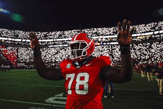 We_R_Dawgnation's tweet photo. Let's win the 4th quarter Dawgs!! https://t.co/LbJsRVJKqI